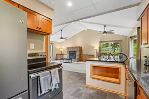 593 Century Ave N, Maplewood, MN 55119 - Photo 12