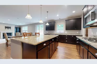 5585 Orchard Cv, Mound, MN 55364 - Photo 2