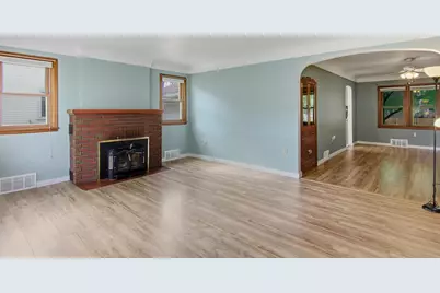 837 Hopwood Avenue, Menomonie, WI 54751 - Photo 12