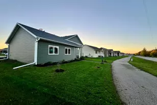 2028 Nelson Dr, Thief River Falls, MN 56701 - Photo 16