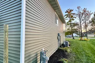 2028 Nelson Dr, Thief River Falls, MN 56701 - Photo 20