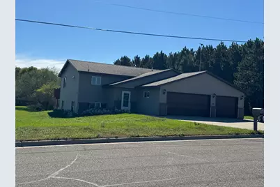 527 Madison Avenue SE, Wadena, MN 56482 - Photo 1