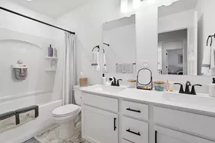 4043 Heath Ln N, Oakdale, MN 55128 - Photo 38