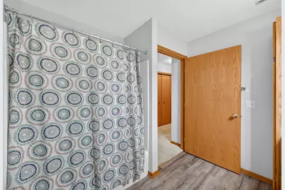670 Monn Avenue, Vadnais Heights, MN 55127 - Photo 20