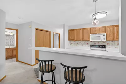 670 Monn Avenue, Vadnais Heights, MN 55127 - Photo 6