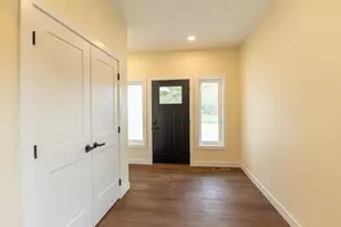 1145 Roosevelt Ave, Detroit Lakes, MN 56501 - Photo 8