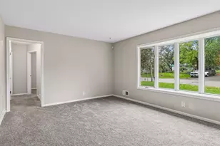 255 County Rd C2 W, Roseville, MN 55113 - Photo 4