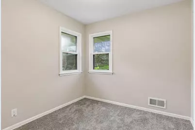255 County Road C2 W, Roseville, MN 55113 - Photo 10