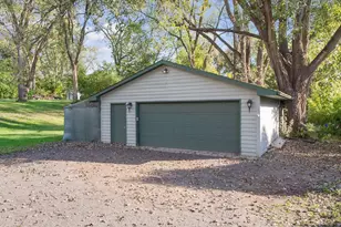 750 Viking Dr E, Maplewood, MN 55117 - Photo 42