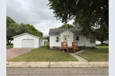 1208 15th Street, Clarkfield, MN 56223 - Photo 2