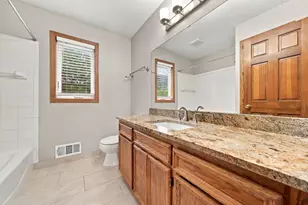 13610 Georgia Dr, Apple Valley, MN 55124 - Photo 34