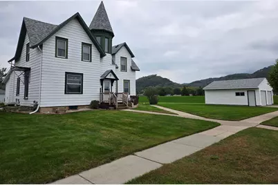 201 E Rushford Avenue, Rushford, MN 55971 - Photo 2