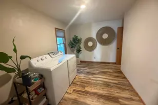 113 W 6th St, Adrian, MN 56110 - Photo 2