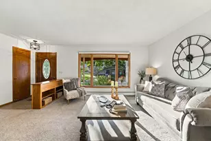 227 Ridgewood Ct, Waconia, MN 55387 - Photo 4