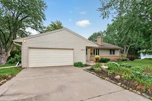 13819 Bellevue Dr, Minnetonka, MN 55345 - Photo 4