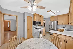13819 Bellevue Dr, Minnetonka, MN 55345 - Photo 10