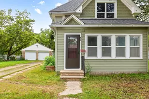 917 Bridge Ave, Albert Lea, MN 56007 - Photo 4