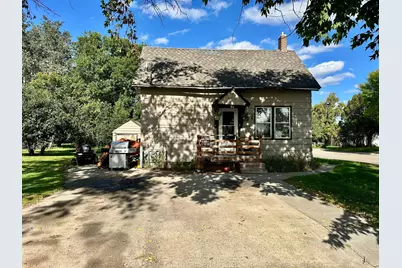 222 Cedar Avenue NE, Wadena, MN 56482 - Photo 1