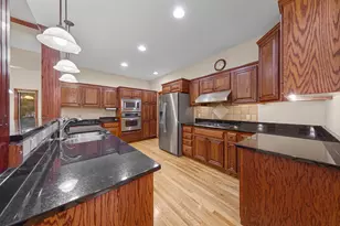 123 Woodhill Ct, Mankato, MN 56001 - Photo 6