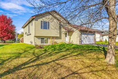 715 Jewell Street, Mora, MN 55051 - Photo 2