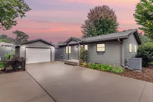 727 Riverside Dr N, Hudson, WI 54016 - Photo 2
