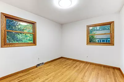 727 Riverside Drive N, Hudson, WI 54016 - Photo 18