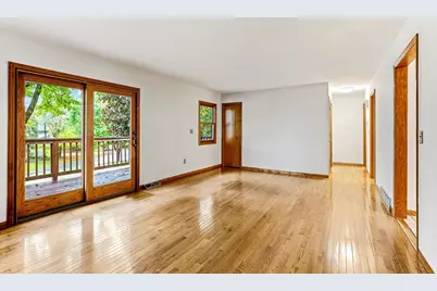 727 Riverside Drive N, Hudson, WI 54016 - Photo 6