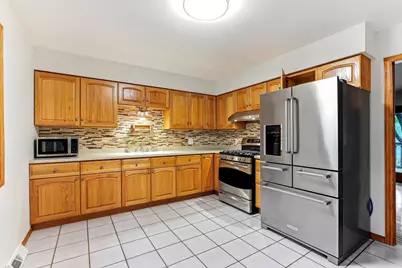 727 Riverside Drive N, Hudson, WI 54016 - Photo 8