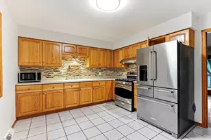 727 Riverside Dr N, Hudson, WI 54016 - Photo 8