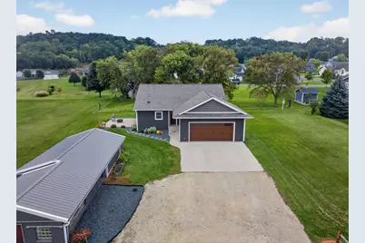 17 Richland Avenue, Saint Charles, MN 55972 - Photo 4