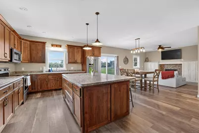 17 Richland Avenue, Saint Charles, MN 55972 - Photo 6