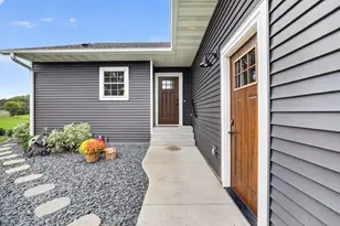 17 Richland Ave, Saint Charles, MN 55972 - Photo 2