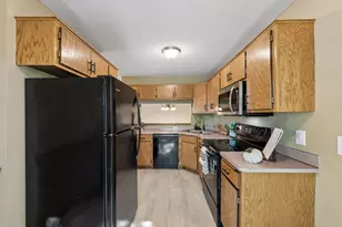 7638 13th St N, Oakdale, MN 55128 - Photo 12