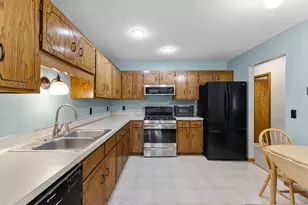 404 Pleasure Creek Dr, Blaine, MN 55434 - Photo 8