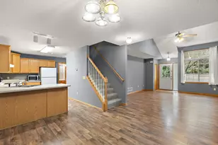 2264 River Rock Ln, Shakopee, MN 55379 - Photo 10
