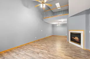 2264 River Rock Ln, Shakopee, MN 55379 - Photo 4