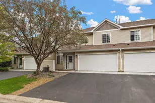 2264 River Rock Ln, Shakopee, MN 55379 - Photo 2