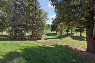 10237 Arrowwood Dr, Eden Prairie, MN 55347 - Photo 36