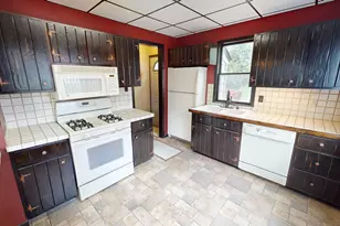 340 E 3rd St, Albert Lea, MN 56007 - Photo 4