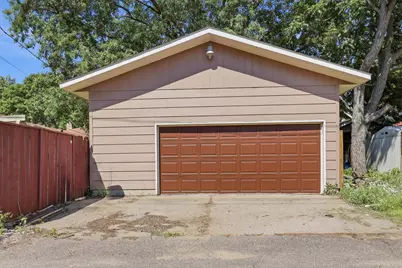 134 34th Avenue N, Saint Cloud, MN 56303 - Photo 2