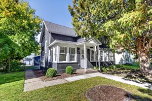 811 NW 1st Ave, Grand Rapids, MN 55744 - Photo 1