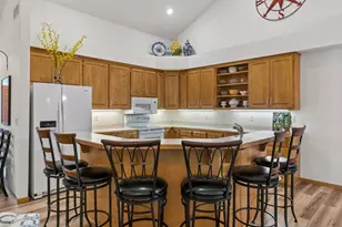 112020 Hidden Creek Pl, Chaska, MN 55318 - Photo 6