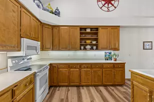 112020 Hidden Creek Pl, Chaska, MN 55318 - Photo 8