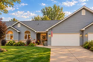 112020 Hidden Creek Pl, Chaska, MN 55318 - Photo 1