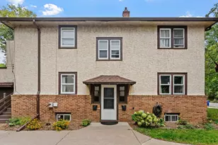 261 Robie Street W, Saint Paul, MN 55107 - Photo 2