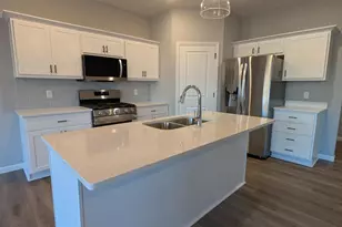 10563 Goodview Ave S, Cottage Grove, MN 55016 - Photo 6