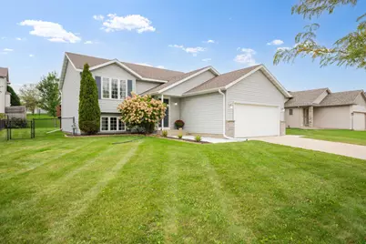 6159 Hillsboro Drive NW, Rochester, MN 55901 - Photo 2
