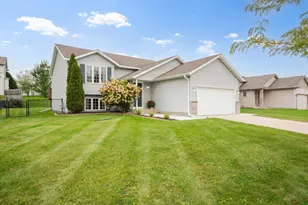 6159 Hillsboro Dr N W, Rochester, MN 55901 - Photo 2