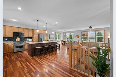 989 Danube Avenue, Shakopee, MN 55379 - Photo 2