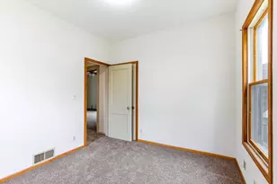 247 W 6th St, New Richmond, WI 54017 - Photo 10